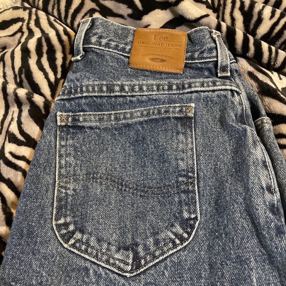 Baggy dark wash jeans